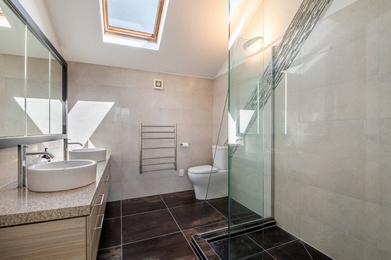 Photo of property in 73 St Marys Road, Saint Marys Bay, Auckland, 1011