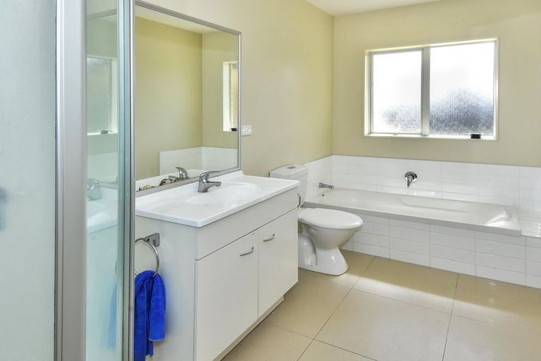 Photo of property in 15b Moffitt Place, Mangere East, Auckland, 2024