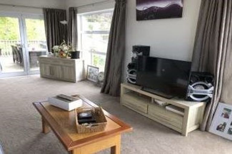 Photo of property in 15 Sawyers Lane, Silverdale, 0932