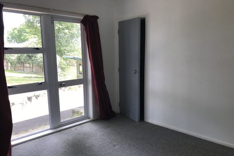 Photo of property in 4 Kahu Street, Utuhina, Rotorua, 3015