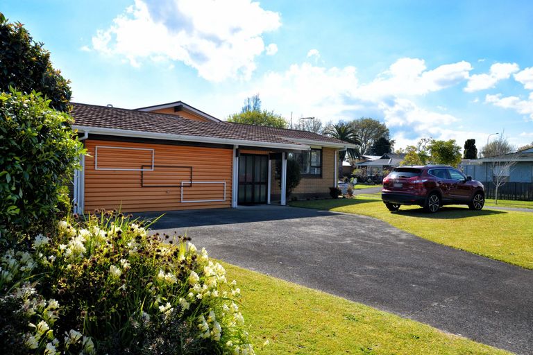 Photo of property in 5 Beaumaris Way, Conifer Grove, Takanini, 2112