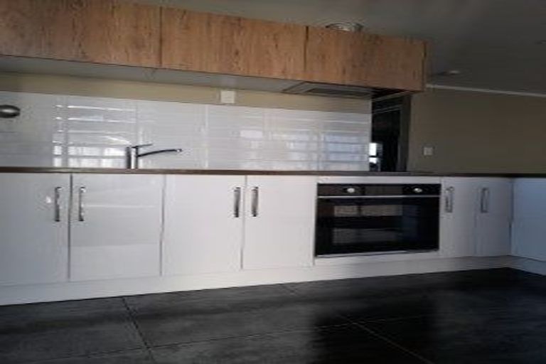 Photo of property in 4 Karyn Street, Castlecliff, Whanganui, 4501