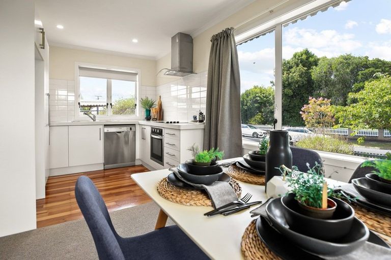 Photo of property in 68 English Street, St Andrews, Hamilton, 3200