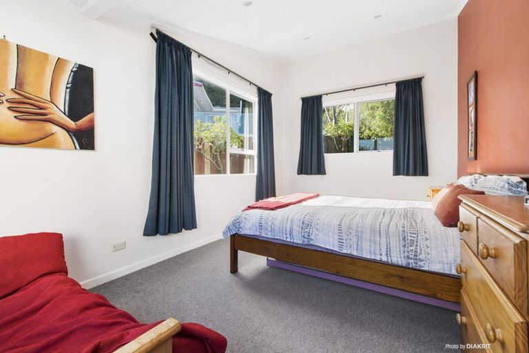 Photo of property in 5 Rydal Place, Southgate, Wellington, 6023