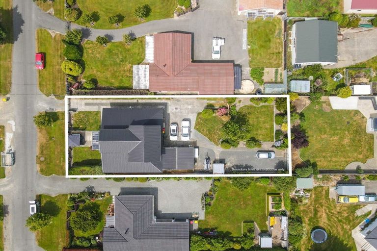 Photo of property in 82 Dalwharn Street, Wallacetown, 9816