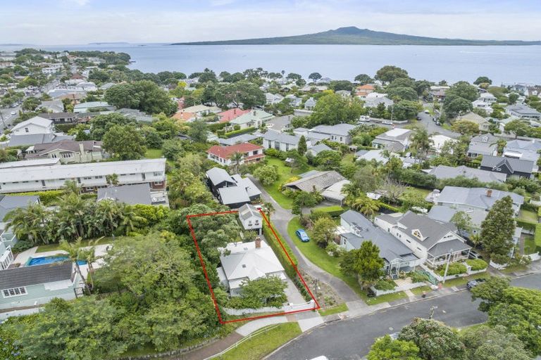 Photo of property in 14 Beaconsfield Street, Devonport, Auckland, 0624