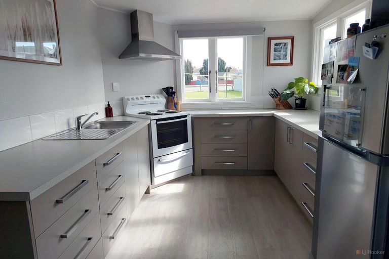 Photo of property in 6 Smith Street, Waimate, 7924
