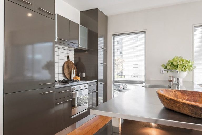 Photo of property in 30 Carlton Mill Road, Merivale, Christchurch, 8014