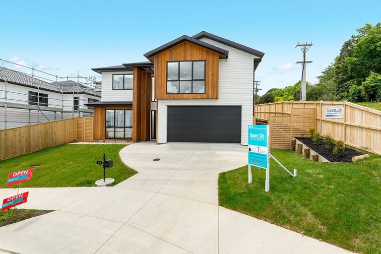 Photo of property in 14 Drover Close, Flat Bush, Auckland, 2019