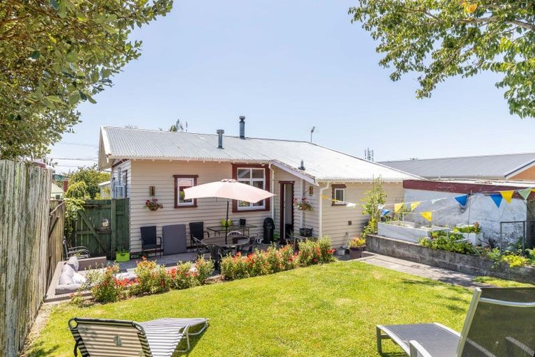 Photo of property in 100 Lemon Street, New Plymouth, 4312