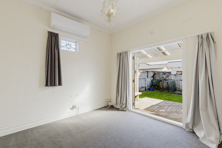 Photo of property in 1/30 Bulteel Street, New Plymouth, 4310