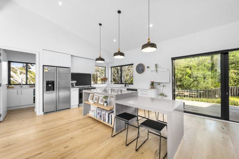 Photo of property in 7 Kanuka Close, Waikanae, 5036