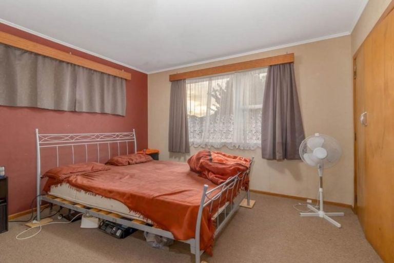 Photo of property in 1 Coles Place, Manurewa, Auckland, 2102