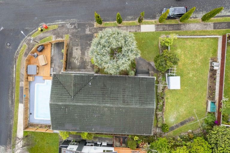 Photo of property in 6 Nuffield Street, Tawa, Wellington, 5028