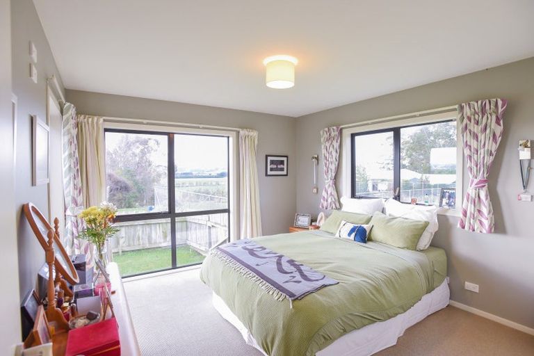 Photo of property in 24 Stephen Road, Browns, Winton, 9781