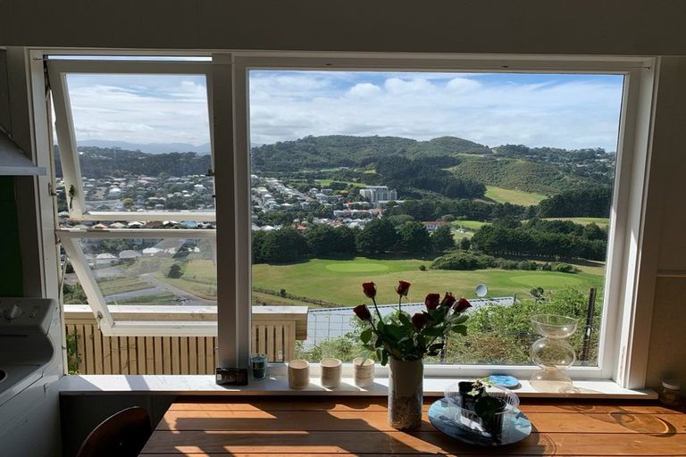 Photo of property in 2/29 Priscilla Crescent, Kingston, Wellington, 6021