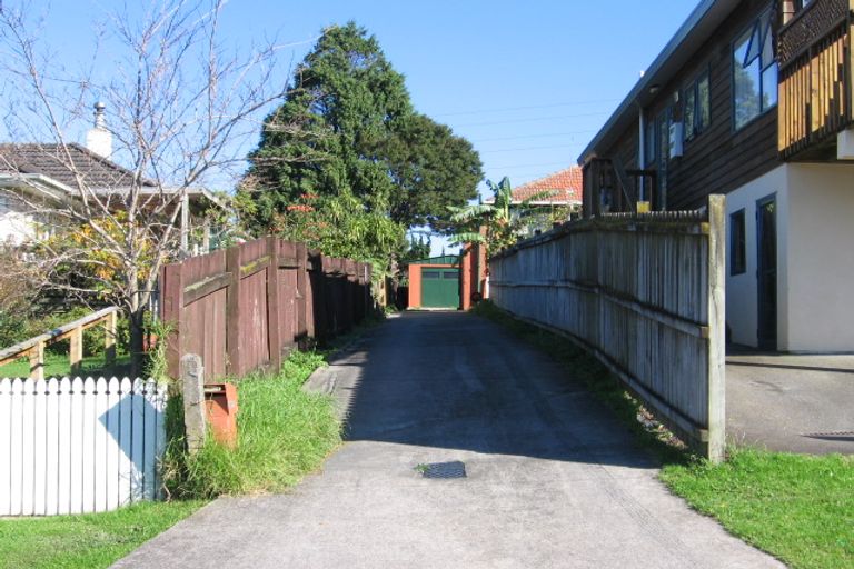 Photo of property in 7 Ayrton Street, Te Atatu South, Auckland, 0610