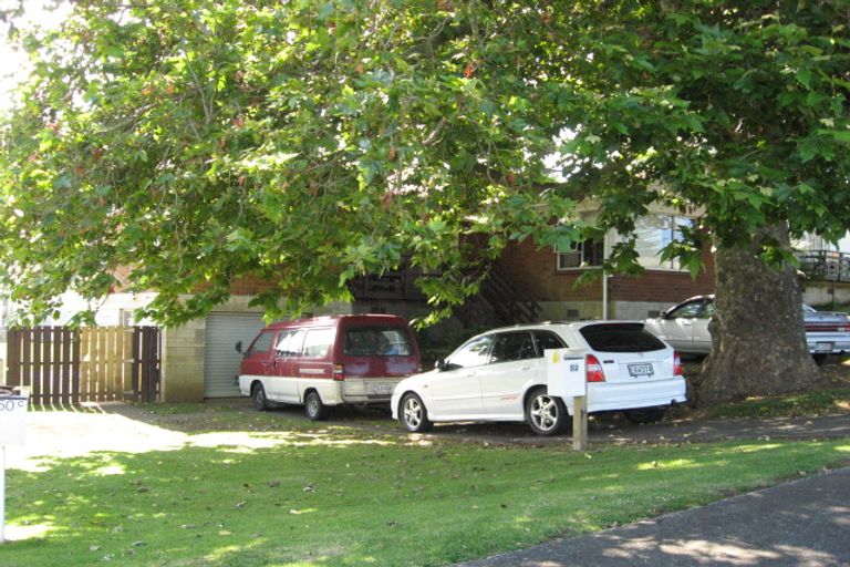 Photo of property in 75 Kiwi Esplanade, Mangere Bridge, Auckland, 2022