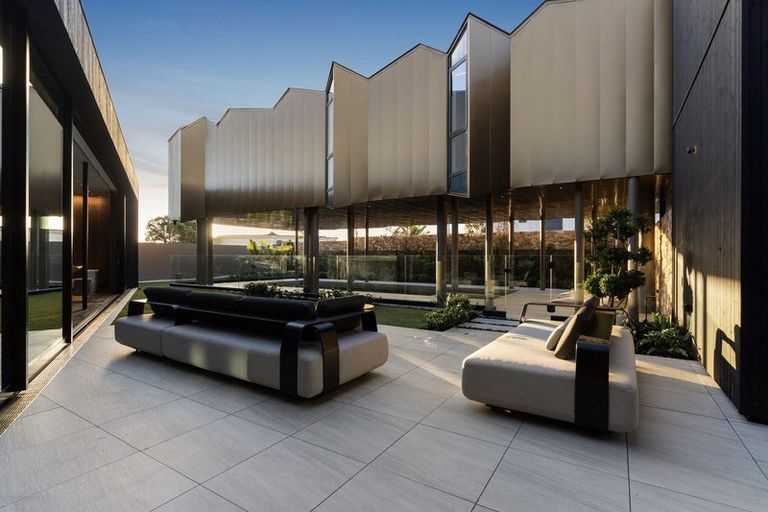 Photo of property in 32 Tuhaere Street, Orakei, Auckland, 1071