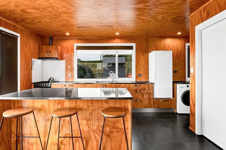 Photo of property in 242 Henwood Road, Paraite, New Plymouth, 4372