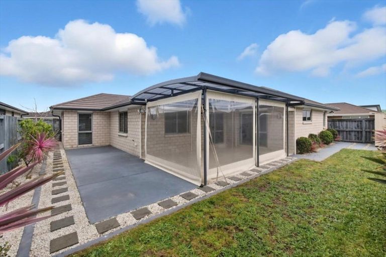 Photo of property in 82 Golden Sands Drive, Papamoa Beach, Papamoa, 3118