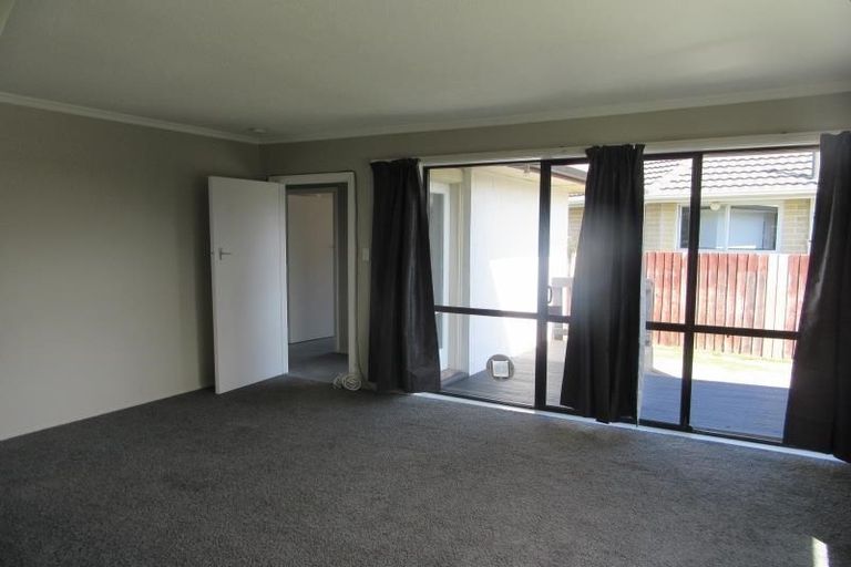 Photo of property in 17 Cottonwood Street, Parklands, Christchurch, 8083