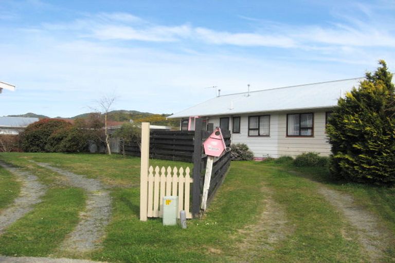 Photo of property in 19a Weymouth Grove, Wainuiomata, Lower Hutt, 5014