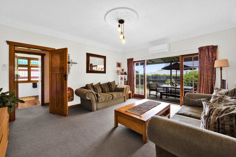 Photo of property in 58 Govett Avenue, Frankleigh Park, New Plymouth, 4310