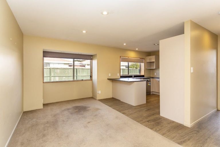 Photo of property in 1/80 Middlepark Road, Sockburn, Christchurch, 8042