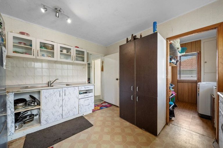 Photo of property in 53 Waipani Road, Te Atatu Peninsula, Auckland, 0610