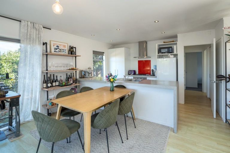 Photo of property in 43 Sackville Street, Martinborough, 5711