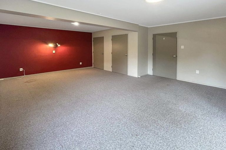 Photo of property in 1a Tui Crescent, Waikanae, 5036