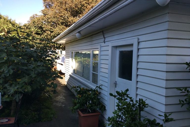 Photo of property in 14 Molesworth Street, Taita, Lower Hutt, 5011