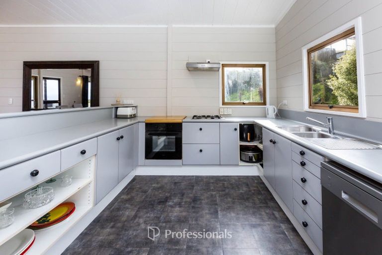 Photo of property in 52 Cypress Drive, Maungaraki, Lower Hutt, 5010
