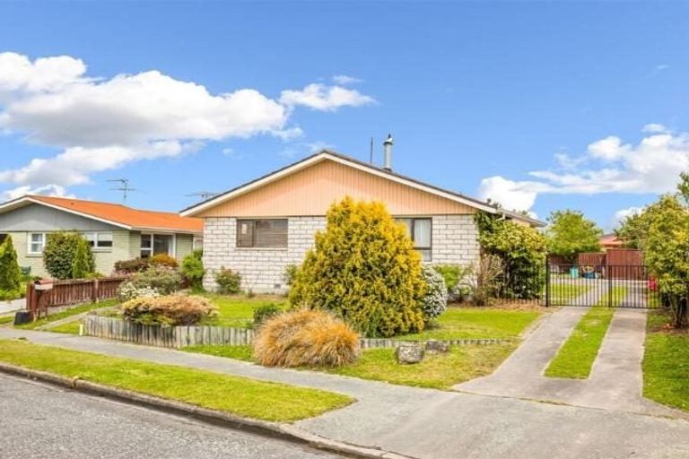 Photo of property in 13 Scotswood Place, Rangiora, 7400