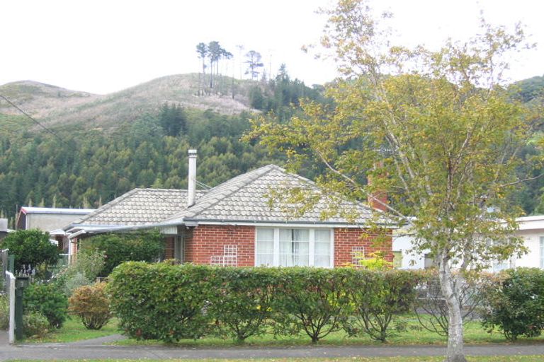 Photo of property in 7 Wilford Street, Wallaceville, Upper Hutt, 5018