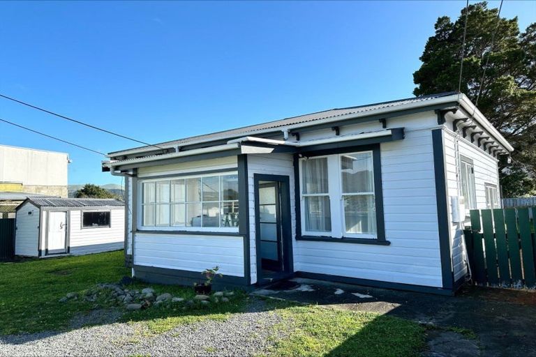 Photo of property in 95 Rata Street, Naenae, Lower Hutt, 5011
