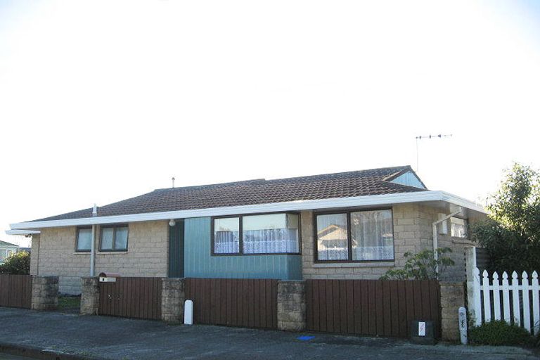 Photo of property in 1 Douglas Street, West End, Palmerston North, 4412