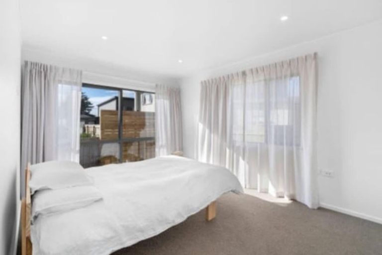 Photo of property in 27a Hinemoa Street, Levin, 5510