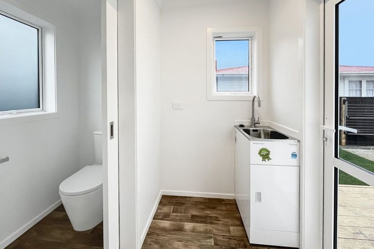 Photo of property in 27 Glasgow Street, Takaro, Palmerston North, 4412