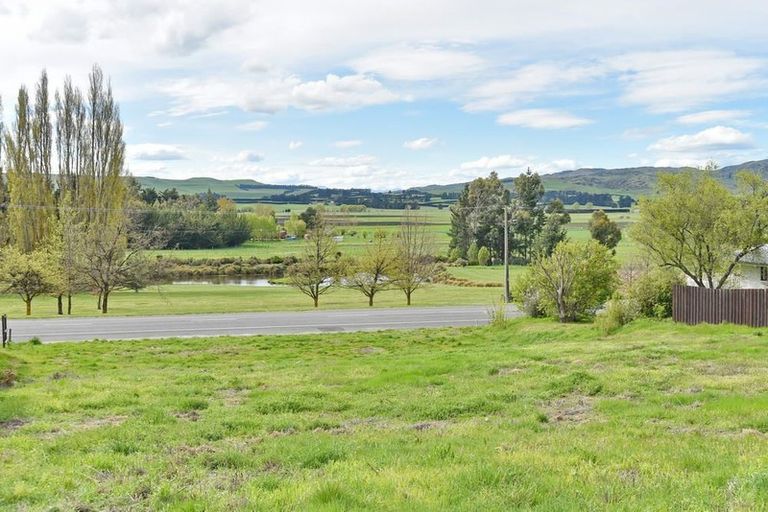 Photo of property in 9 Oxford Street, Waikari, 7420