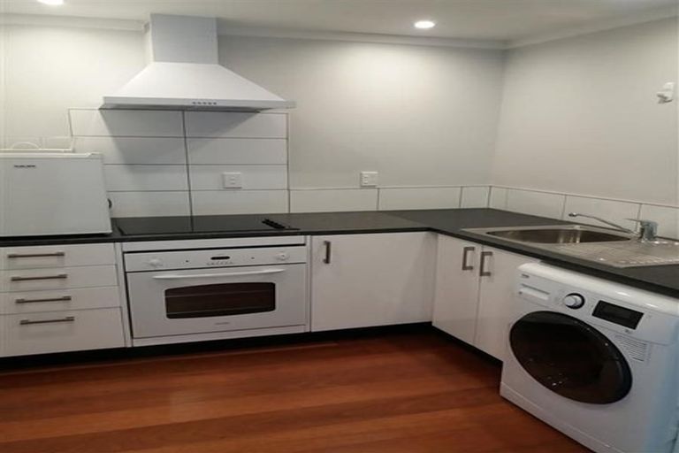 Photo of property in 231 The Terrace, Wellington Central, Wellington, 6011