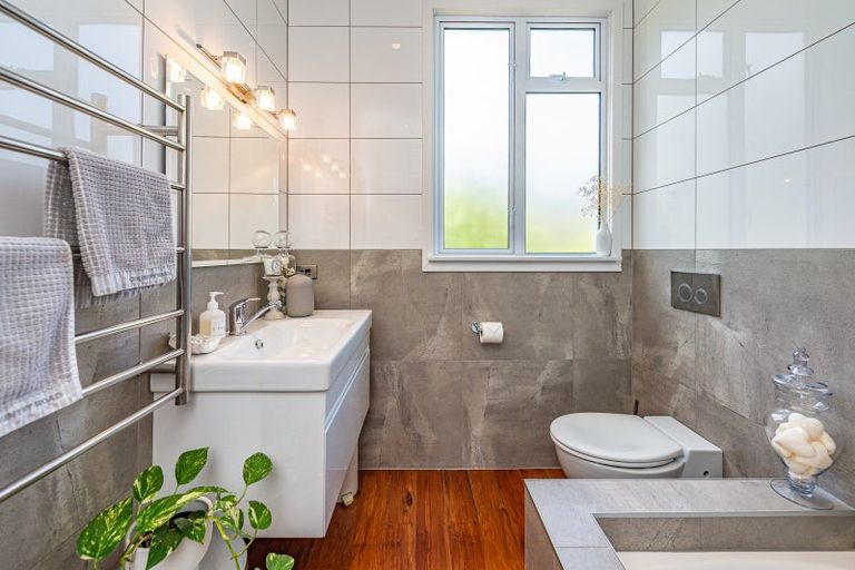 Photo of property in 19 Kent Road, Saint Johns Hill, Whanganui, 4501