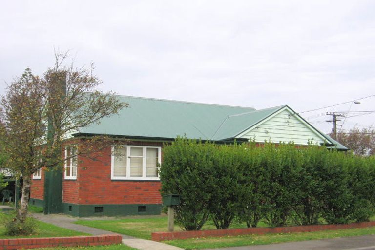 Photo of property in 2 Tirangi Road, Moera, Lower Hutt, 5010