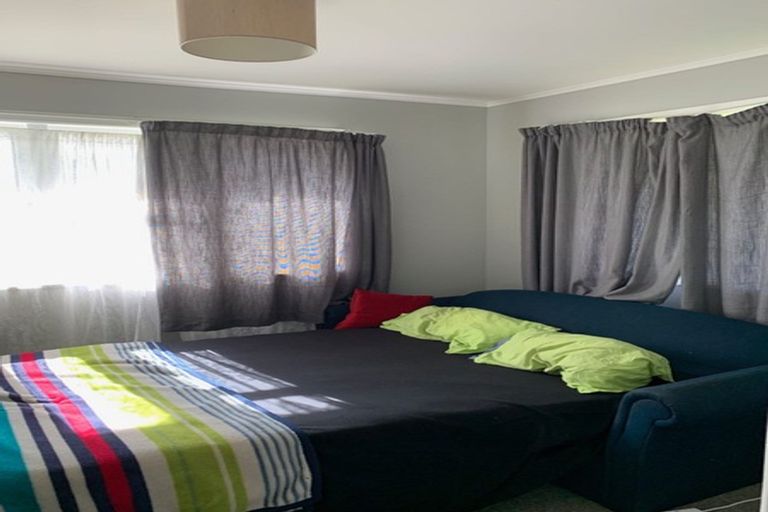 Photo of property in 5 Kerry Place, Papakura, 2110