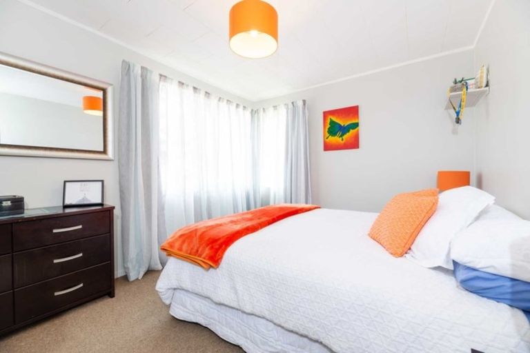 Photo of property in 36 Butterworth Drive, Glendene, Auckland, 0602