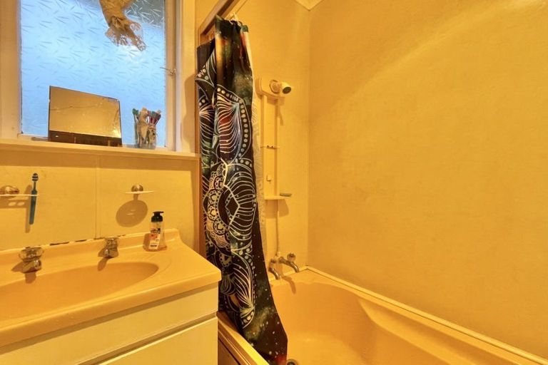 Photo of property in 21 Philip Street, Tokoroa, 3420