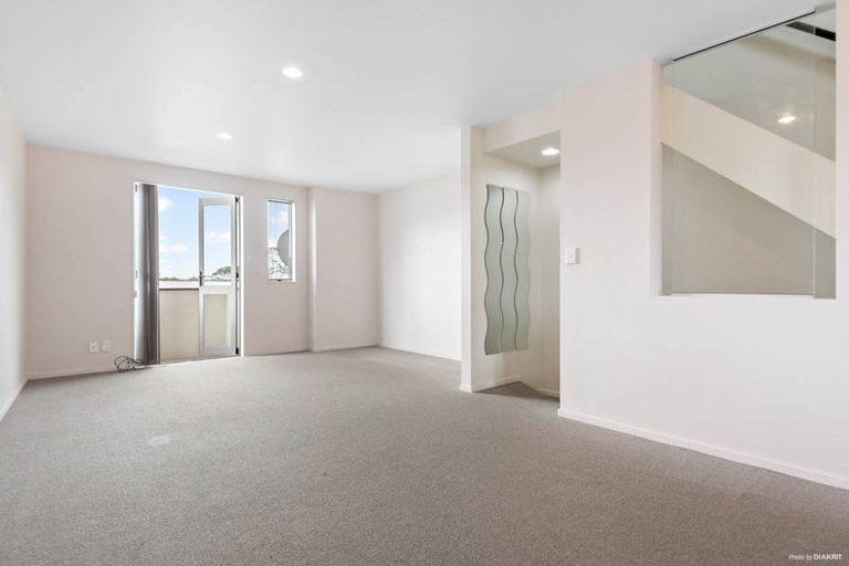 Photo of property in 38 Albionvale Road, Glen Eden, Auckland, 0602