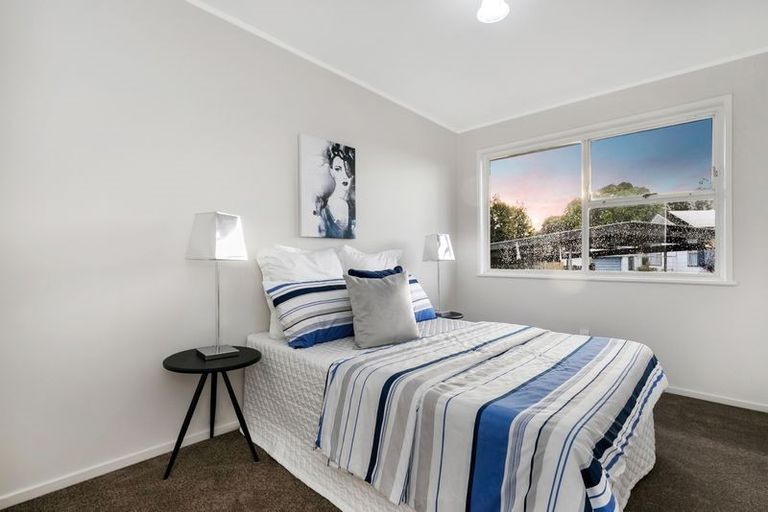 Photo of property in 10 Awakino Place, Manurewa, Auckland, 2102