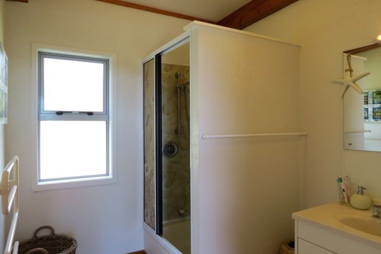 Photo of property in 82 Kowhai Drive, Te Kouma, Coromandel, 3581